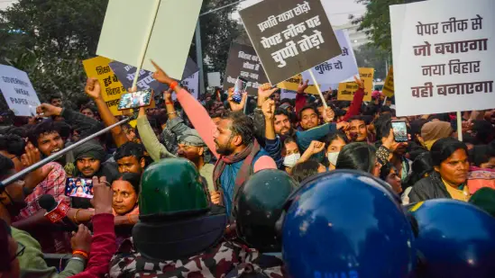 Police lathi-charge during BPSC protest in Bihar