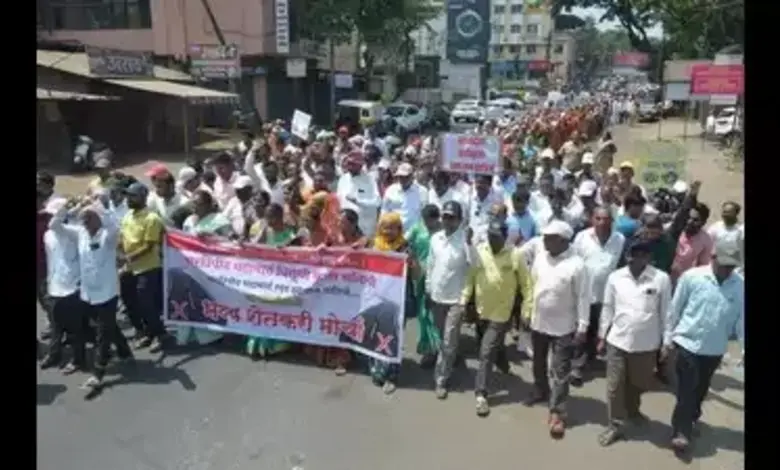 Shaktipeeth Highway in Sangli district: Farmers demand compensation