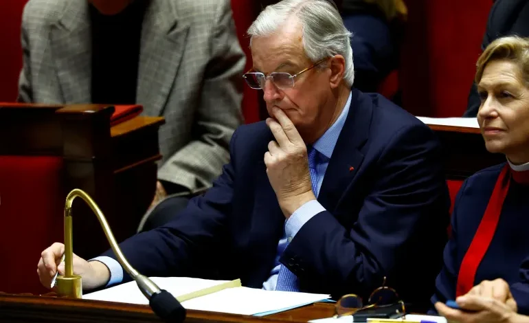 French government collapses after losing no-confidence vote