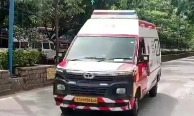 Woman had to deliver in ambulance in Palghar, know the shocking incident