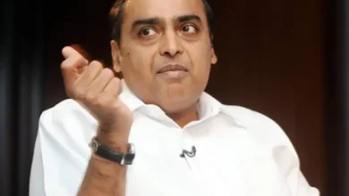 So why does Mukesh Ambani always like to wear a white shirt? You will be shocked to know the reason...