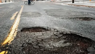 Cracks appearing in newly concretised roads in Mumbai