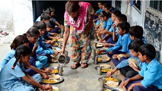 Healthy and nutritious midday meals served in state primary schools