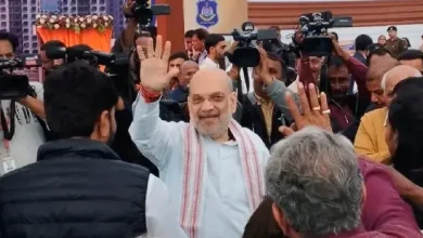 amit shah flies kites with workers in ahmedabad