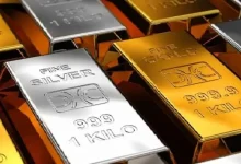 Gold prices continue to rise, silver's shine fades