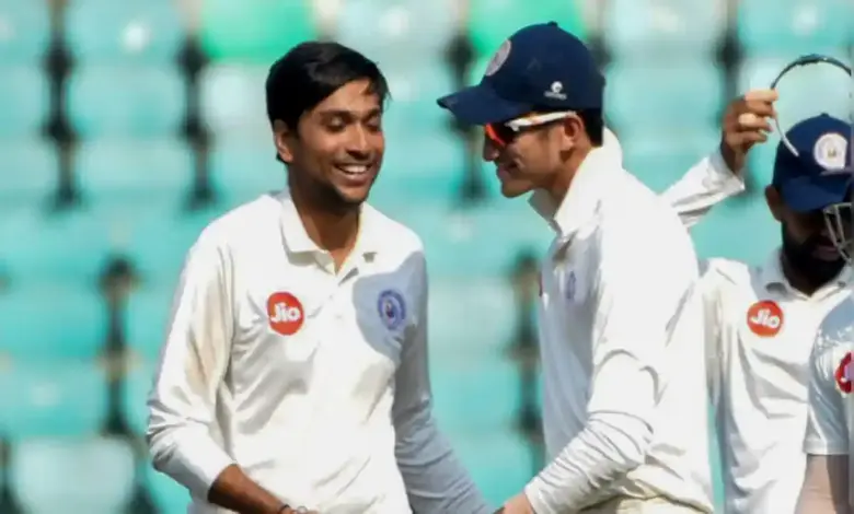 Gujarat spinner Siddharth Desai creates past  for state….