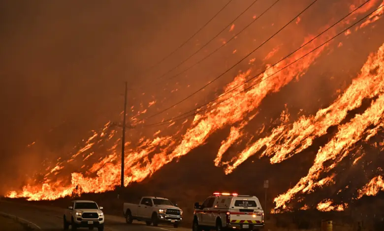 New occurrence  breaks retired  adjacent   Los Angeles