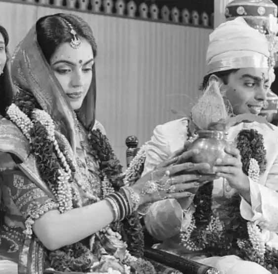 Nita Ambani Mukesh Ambani wedding photograph  viral