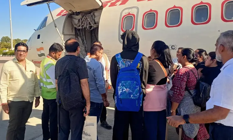 Passengers left stranded after Bhuj-Mumbai flight was cancelled