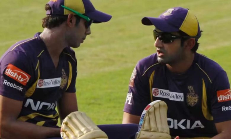 Gautam Gambhir and Manoj Tiwary in a heated argument during a cricket match.