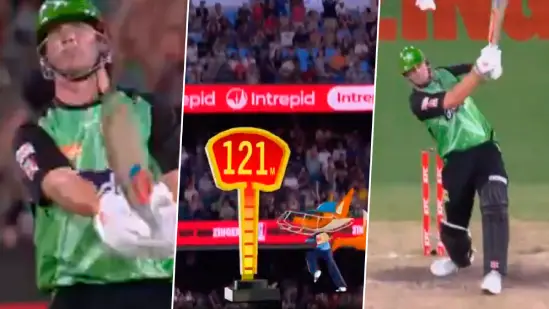 Hilton Cartwright hits a massive 121-meter six for Melbourne Stars.