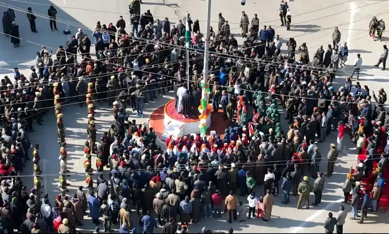 New Kashmir: History made in Pulwama, locals hoisted the tricolor for the first time...