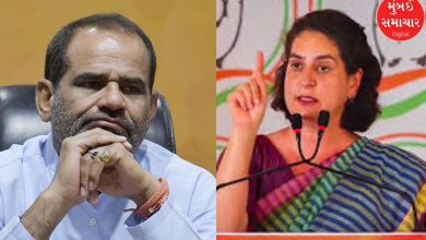 Ramesh Bidhuri addressing media with Priyanka Gandhi in the background