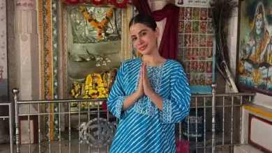 Urfi Javed visits Shiv Temple