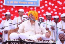 Religious leader cancels kirtan in view of Maratha opposition