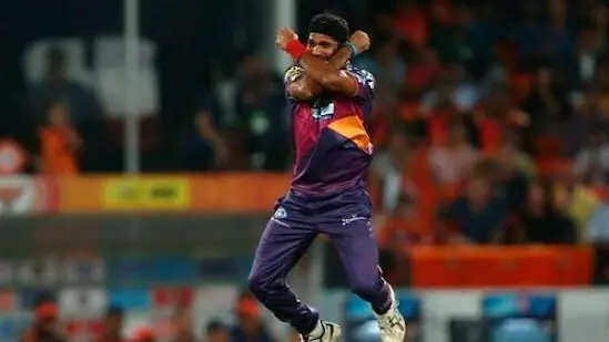 This BJP MLA was the first bowler to take Virat's wicket in IPL