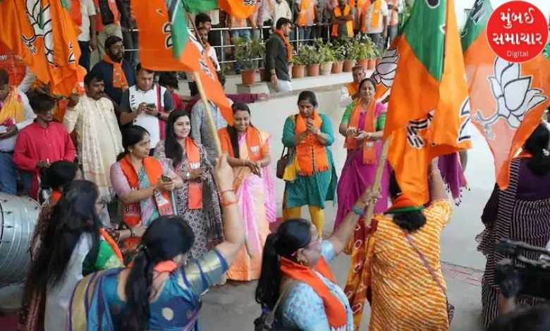 PHOTOS: Female activist celebrates victory by playing Garba in Kamalam