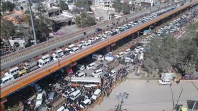 "Gujarati devotees at Mahakumbh 2025 facing traffic jam and returning midway."