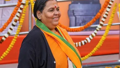 Uma Bharti criticizes handcuffed deportation of Indian immigrants from the USA, political debate.