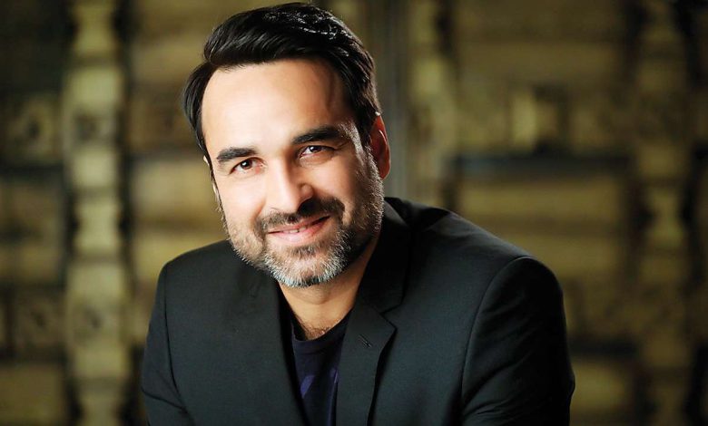 Aashi Tripathi performing in her debut play Lailaj under Roop Katha Rangmanch