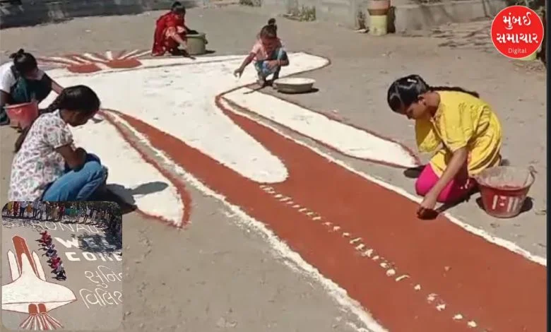 Anjar Primary School celebrates Sunita Williams' successful arrival on Earth in a unique way