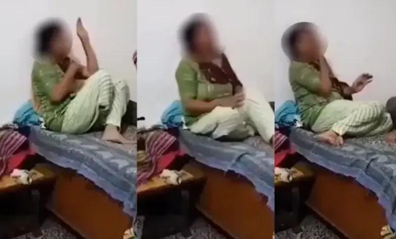 Daughter beats Mother mercilessly viral video from hissar Haryana