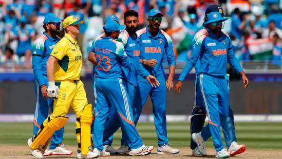 Shami, Varun, Jadeja kept the Kangaroos under control, Australia could score 264 runs.