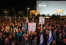 Anger erupts in Israel against Prime Minister Netanyahu; Thousands join protests