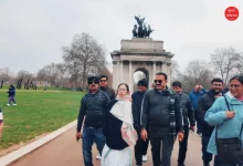 Mamata Banerjee jogs in London in a saree and slippers, watch video