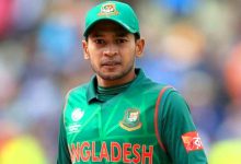 Mushfiqur Rahim waving goodbye during his last ODI match