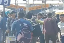 huge rush of passengers at surat's udhna railway station before holi