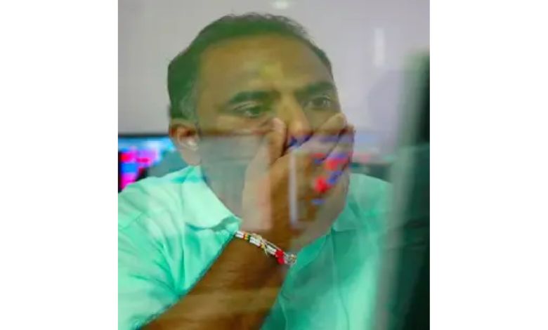 Sensex Drops 200 Points; Airtel, IndusInd Bank Plummet