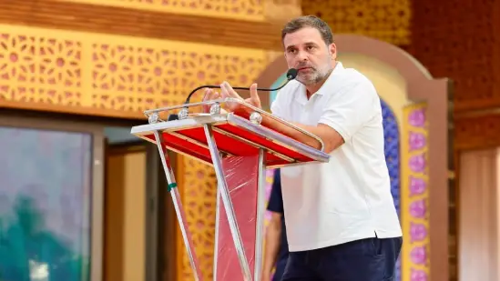 Rahul Gandhi speaking to Congress workers