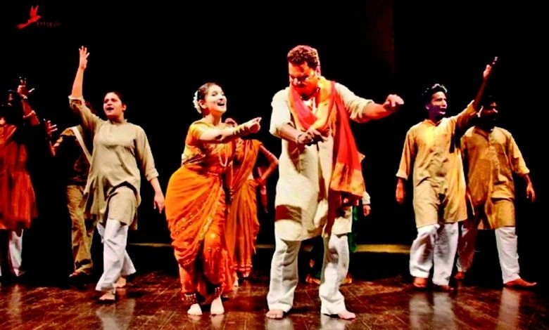 Spotlight - Vinubhai performed a new theatre play