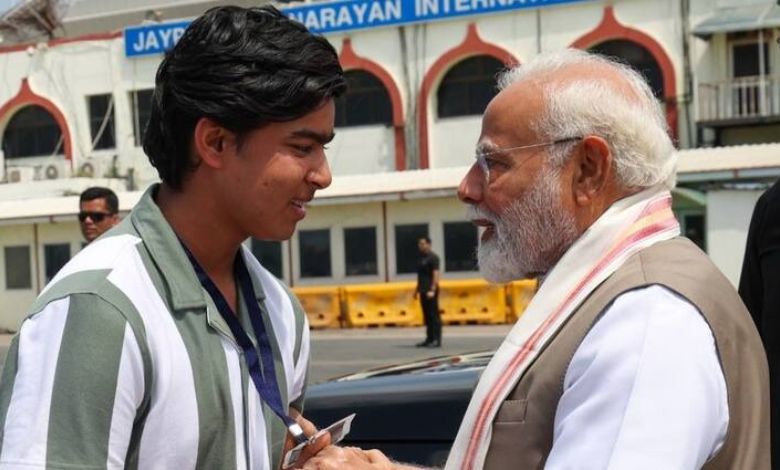 14-year-old Vaibhav Suryavanshi met PM Modi, know what he did?