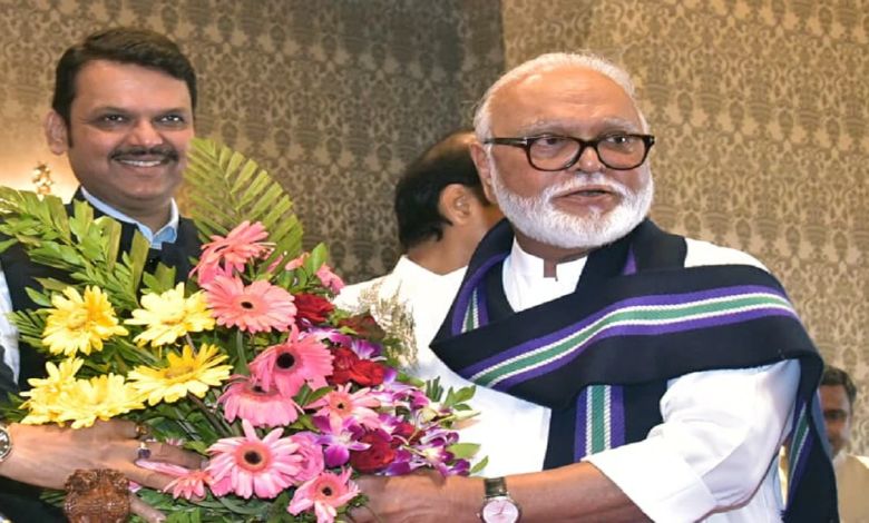 Bhujbal gets Munde's portfolio in Fadnavis government