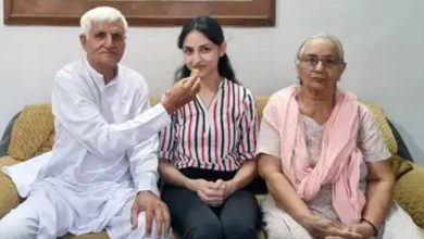 Granddaughter passes UPSC CDS exam to fulfill grandfather's dream, will become an officer in the army