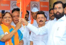 Nirmala Gavit joining Shiv Sena with Eknath Shinde