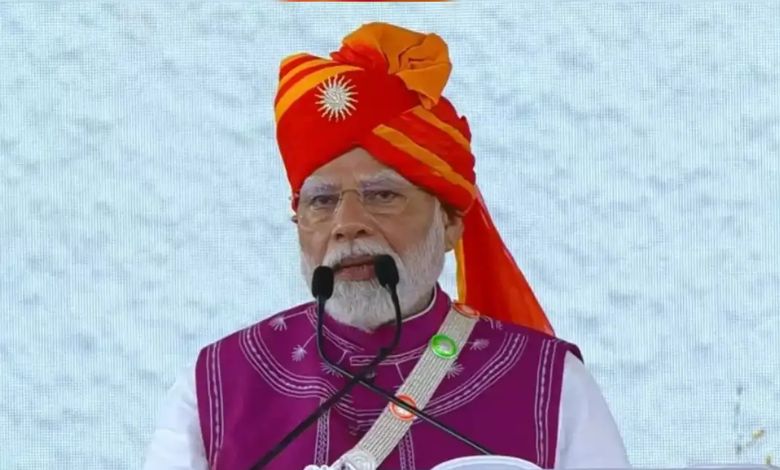 PM Modi's show of strength in Dahod: Emphasis on self-reliant India and fight against terrorism