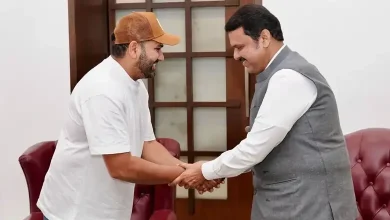 Picture taken during the meeting between Rohit Sharma and Devendra Fadnavis