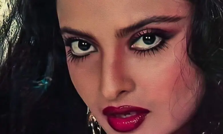 Rekha Jitendra Bathtub Bold Scene