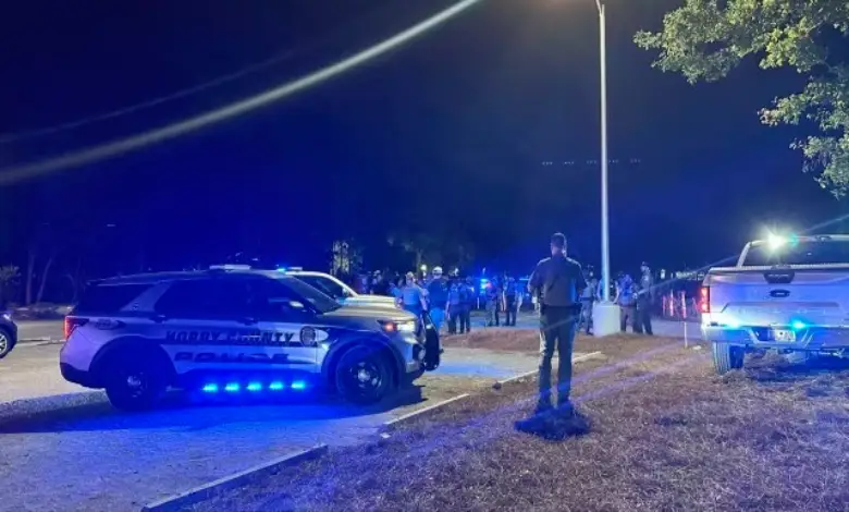Shooting in South Carolina beach town, one dead, 11 injured