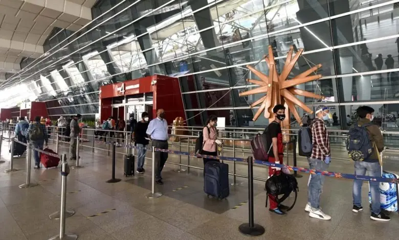 Stay at the airport, special alert