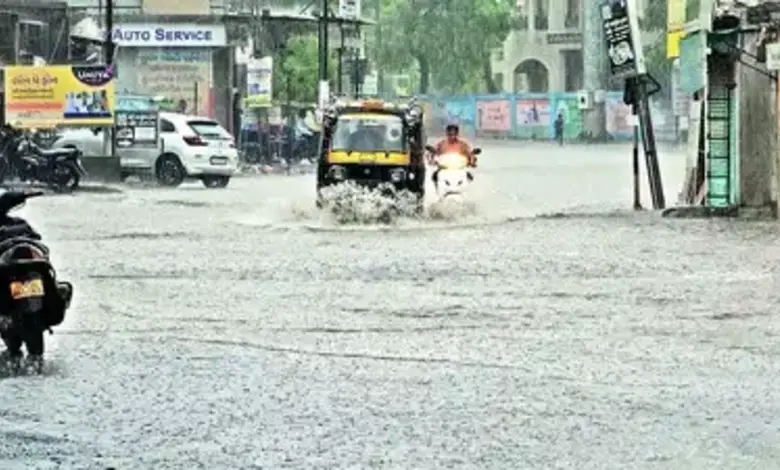 Unseasonal rains in Kutch