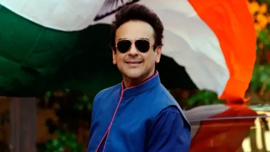 સિંગર અદનાન સામીનું નામ પણ જોડાઈ ચૂક્યું છે. અદનાન સામી પણ પાકિસ્તાની નાગરિક હતા,. પણ ભારતની નાગરિકતા મળ્યા બાદથી તેમણે પોતાની દેશભક્તિ જાહેર કરવામાં કોઈ કમી નથી બાકી રાખી.