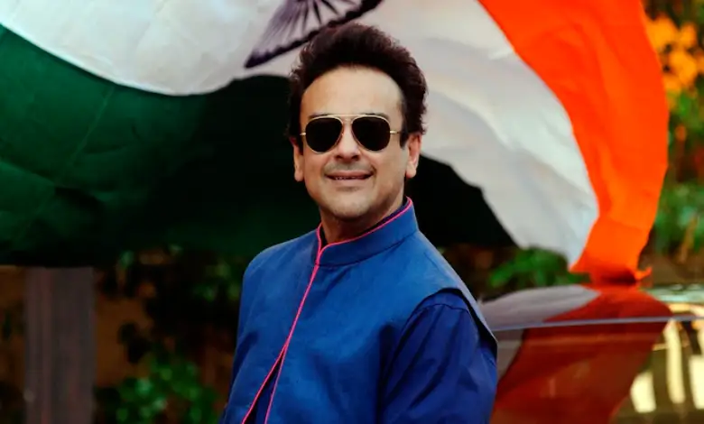 સિંગર અદનાન સામીનું નામ પણ જોડાઈ ચૂક્યું છે. અદનાન સામી પણ પાકિસ્તાની નાગરિક હતા,. પણ ભારતની નાગરિકતા મળ્યા બાદથી તેમણે પોતાની દેશભક્તિ જાહેર કરવામાં કોઈ કમી નથી બાકી રાખી.