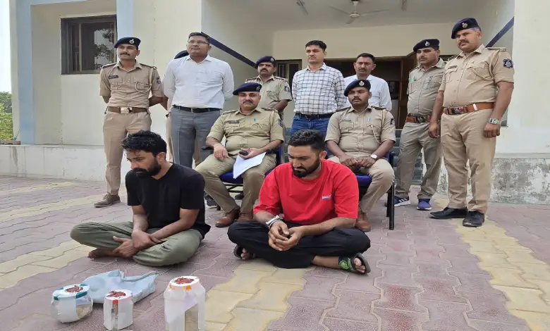 Banaskantha Police Catch Drug Peddler with Rs 37 Lakh MD Drugs