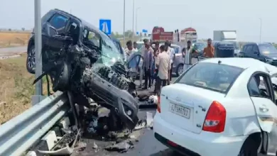 A horrific accident occurred between two cars on Dholera-Bhavnagar highway, 4 people died