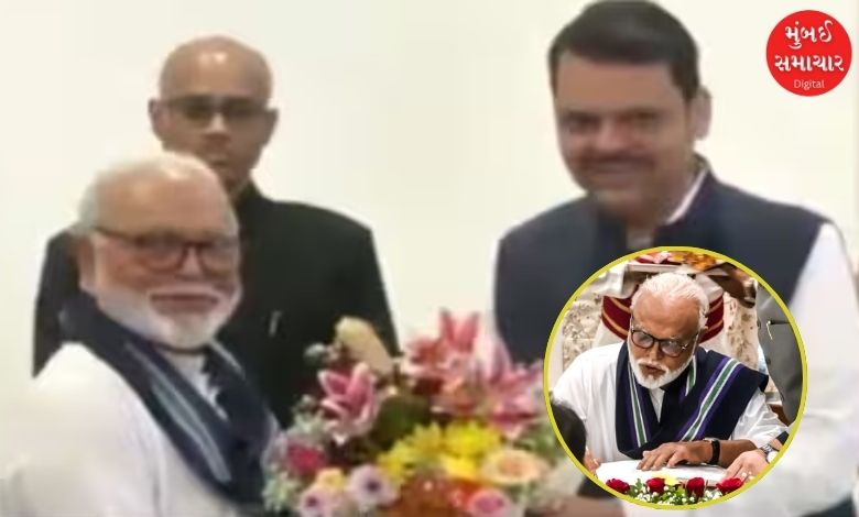"Chhagan Bhujbal Takes Oath as Maharashtra Minister"