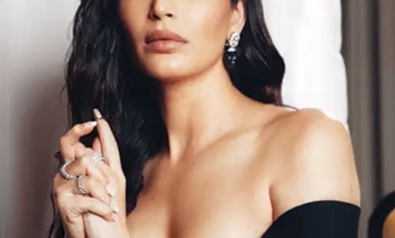 Karishma Tanna's latest photoshoot goes viral